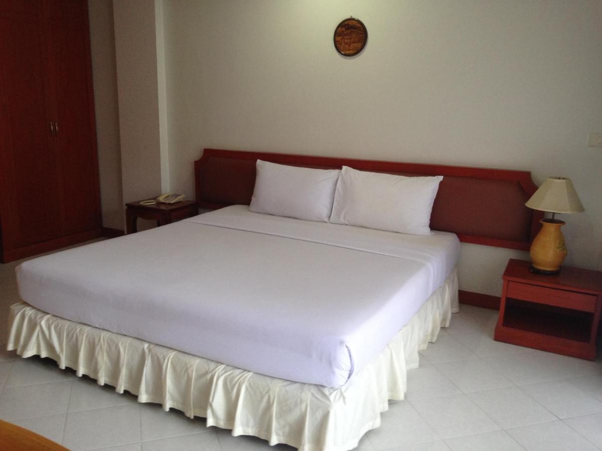 Lotus House Hotel Jomtien Beach Exterior photo